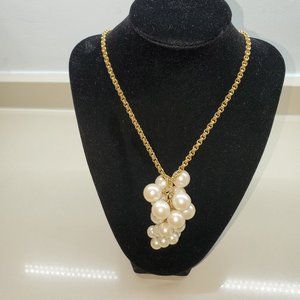 FAUX PEARL AND GOLD TONE LONG NECKLACE
